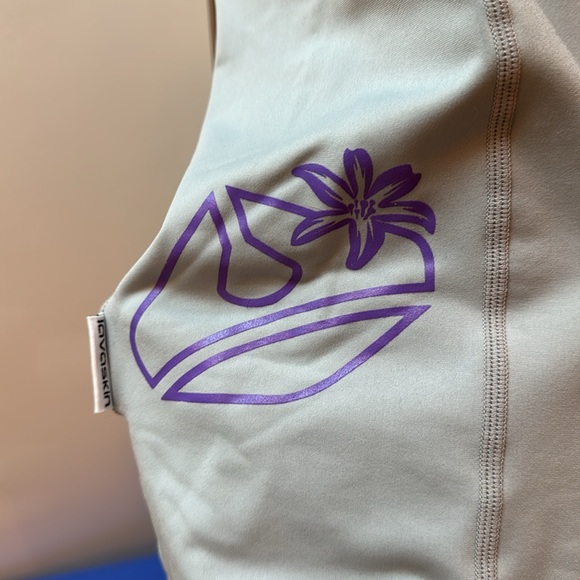 Lavacore Rash Guard - Picture 3 of 6